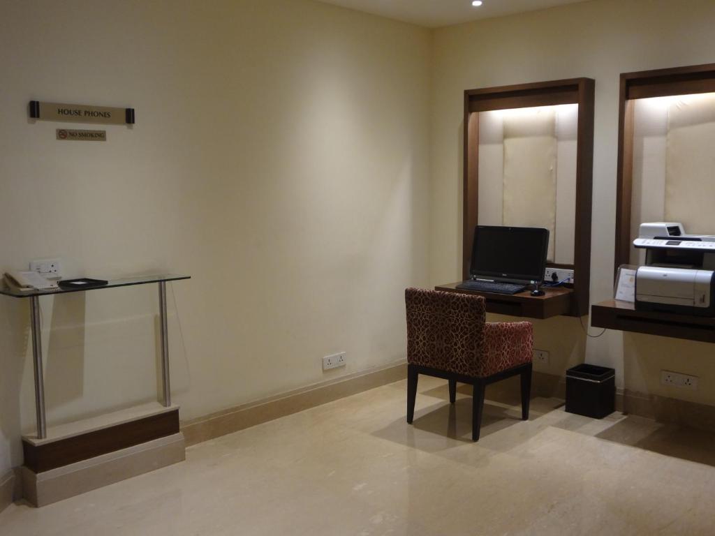TV a/nebo společenská místnost v ubytování Fortune Park, Ahmedabad - Member ITC Hotels' Group