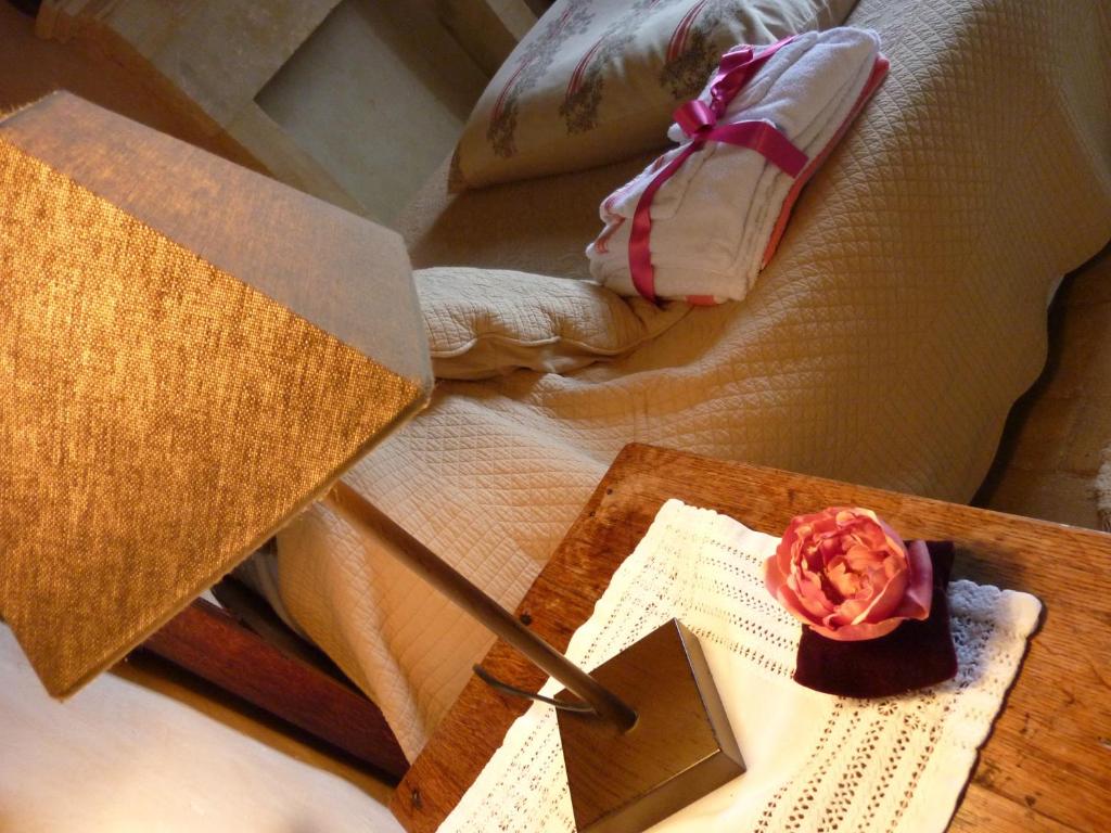 Postel nebo postele na pokoji v ubytování Manoir de L'Hermerel