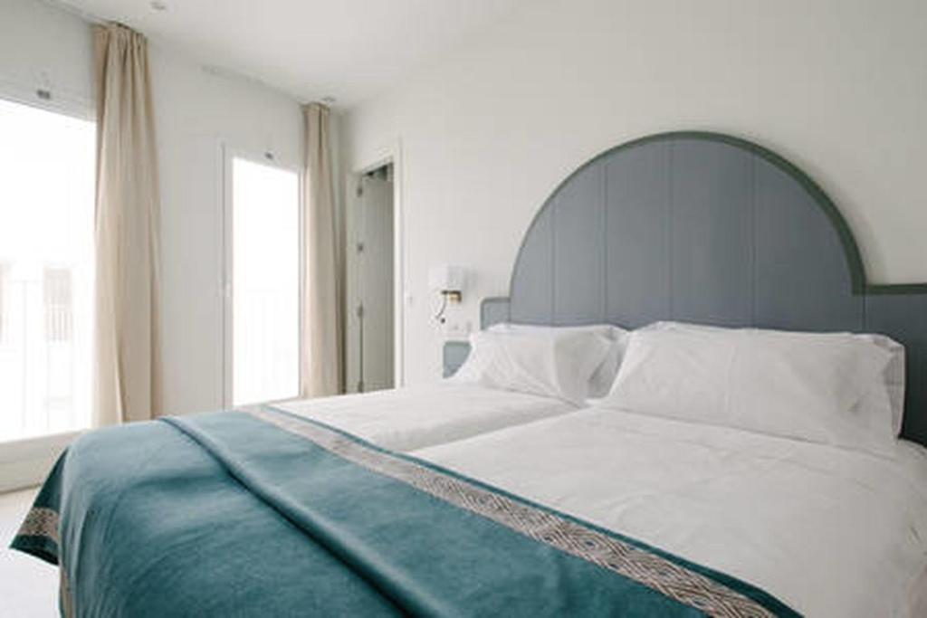 Apartamentos RG Suites Plaza del Salvador - Appartement De Deux Chambres
