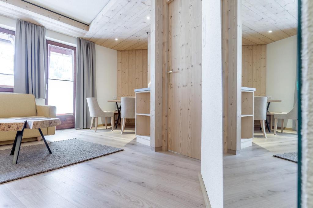 Posezení v ubytování Hotel Garni Pirchhütt