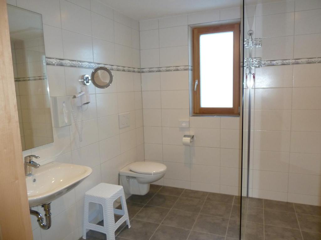 Koupelna v ubytování Alpina Appartements