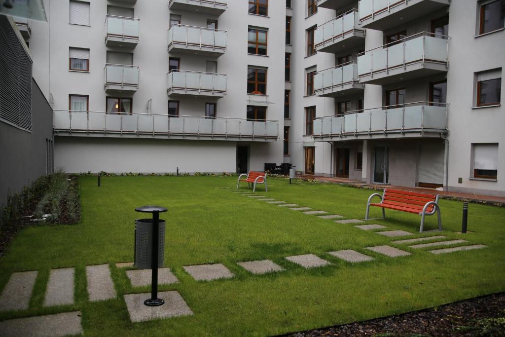 Vonkajšia záhrada v ubytovaní Apartament Bema 38