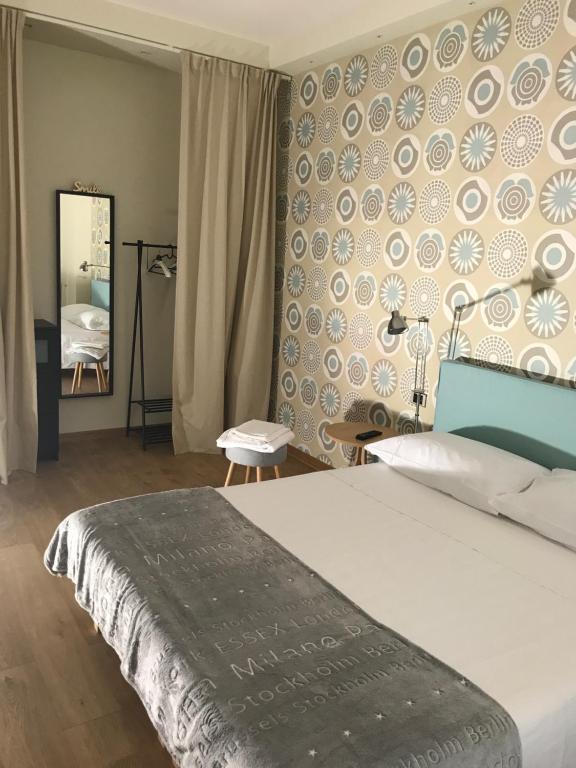 70's Luxury Cavour - 19