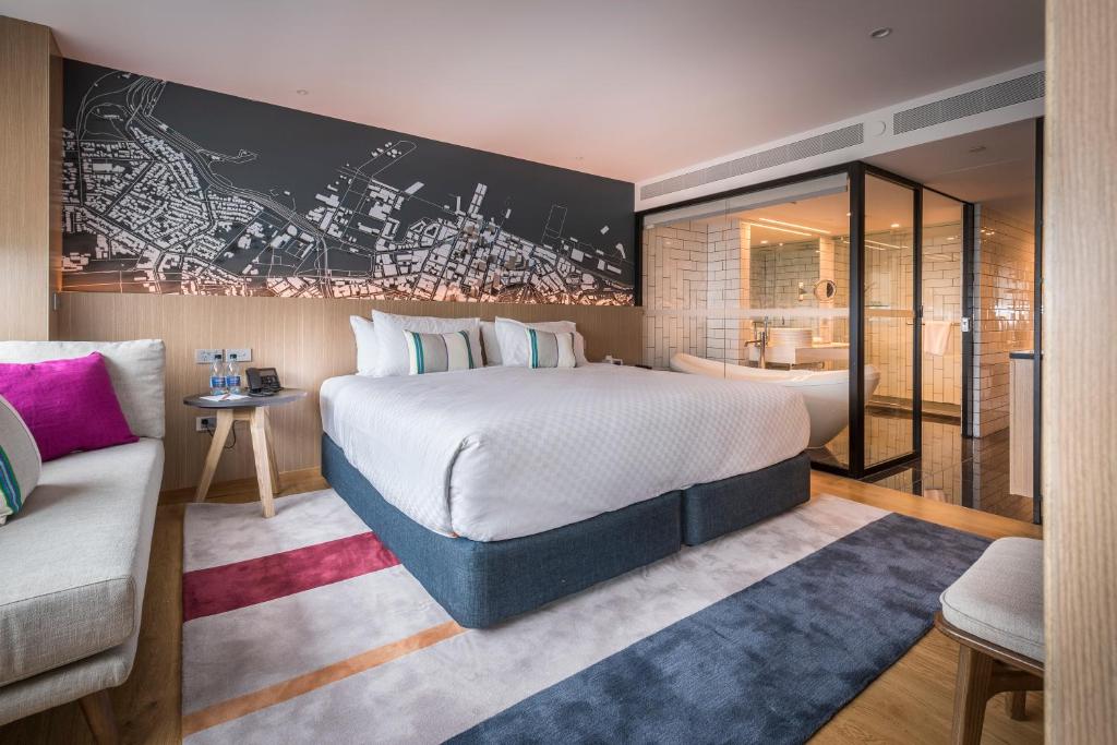 M Social Auckland - Resim 34
