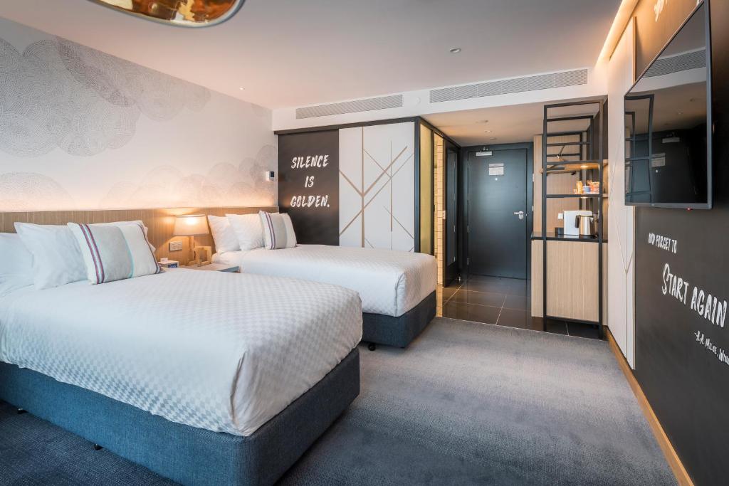 M Social Auckland - Resim 32