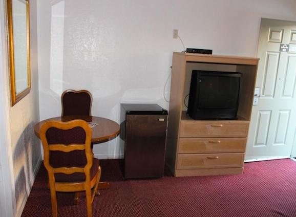 Beacon Motel - 