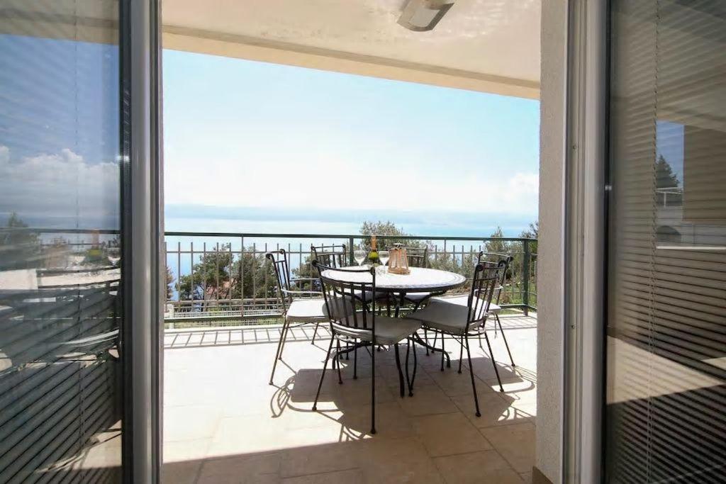 Balkón nebo terasa v ubytování Mimice Bay Apartments