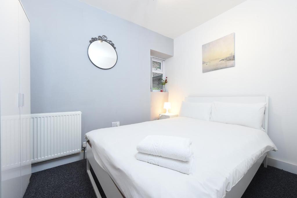 3 Bed City Cntr Slps 8 NQ (26)