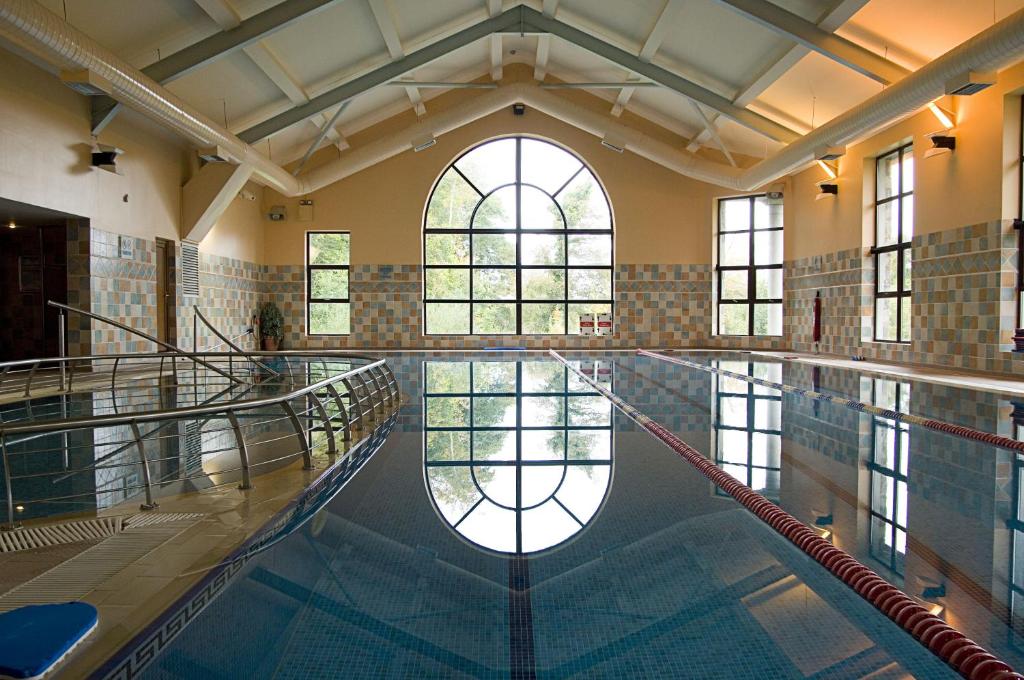 Bazén v ubytování Westport Woods Hotel & Spa nebo v jeho okolí