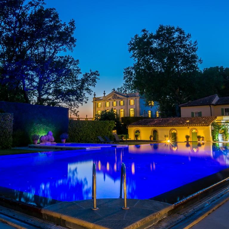 Chateau de Tourreau, Sarrians (updated prices 2025)