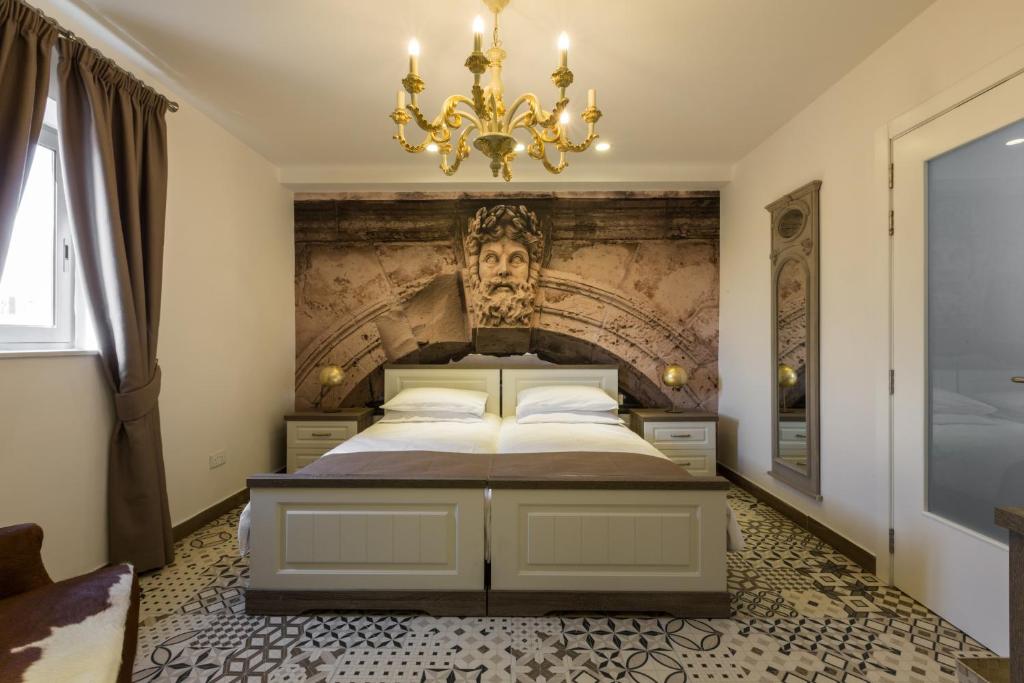 Jean de Valette Boutique Living - 2