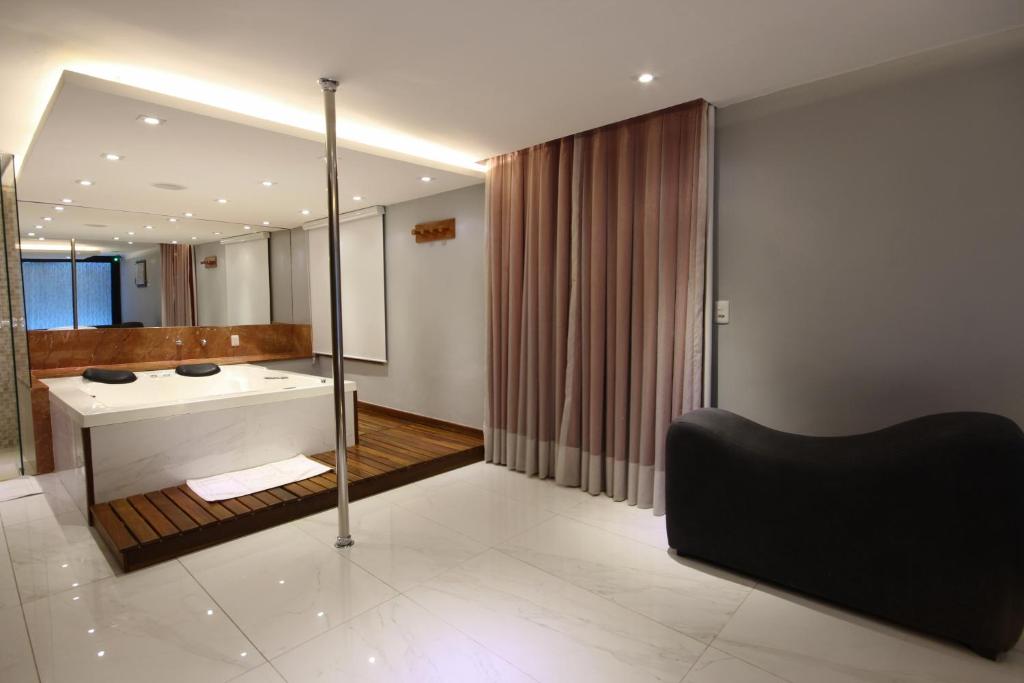  Love Time Hotel (Adult Only)