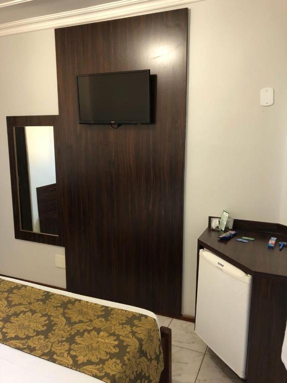  Halley Plaza Hotel