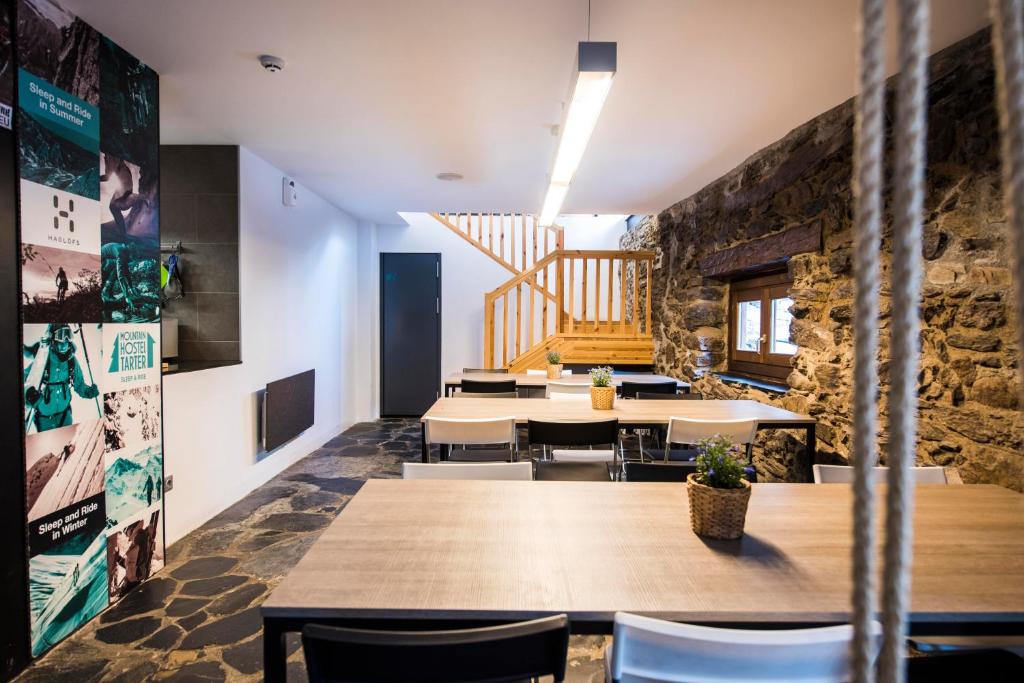 Posezení v ubytování Mountain Hostel Tarter