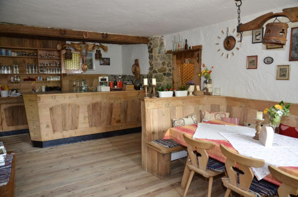 Nápoje v ubytování Berggasthof Steckholzer