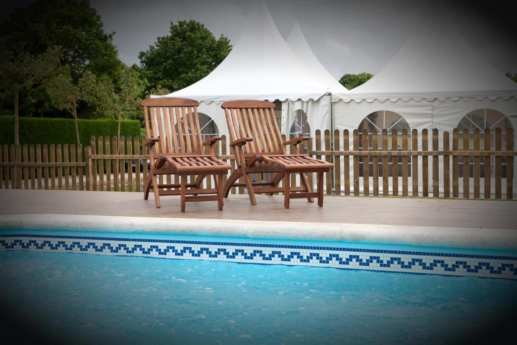The swimming pool at or close to Casa de Barreiro