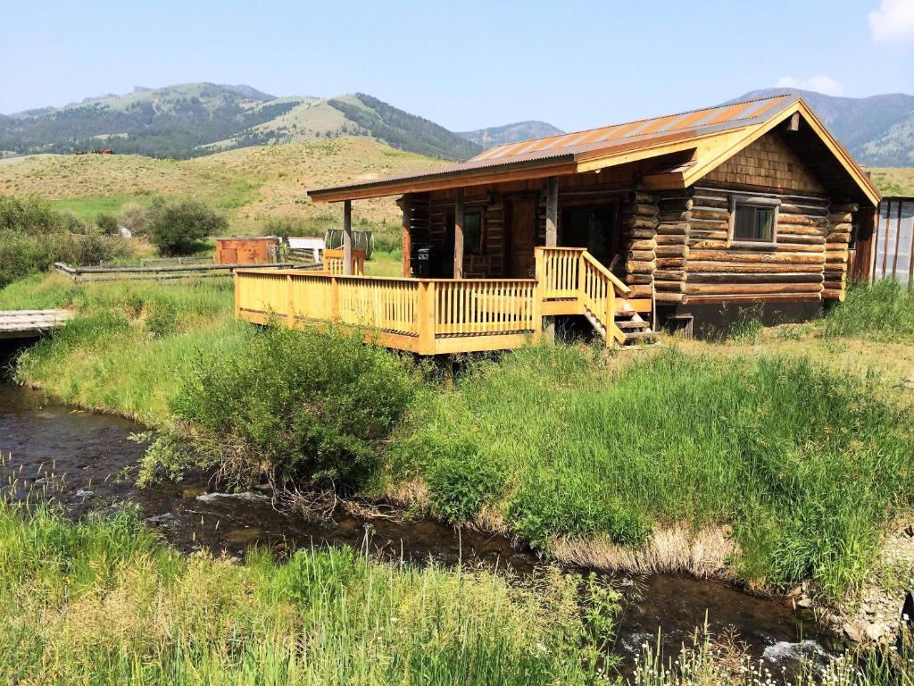 Creek Cabin photo