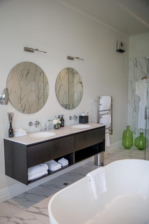 The Marlborough - Resim 45