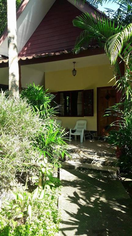 Khao Sok Holiday Resort - 12