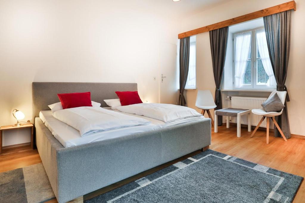 Postel nebo postele na pokoji v ubytování Hotel Schiffmeister