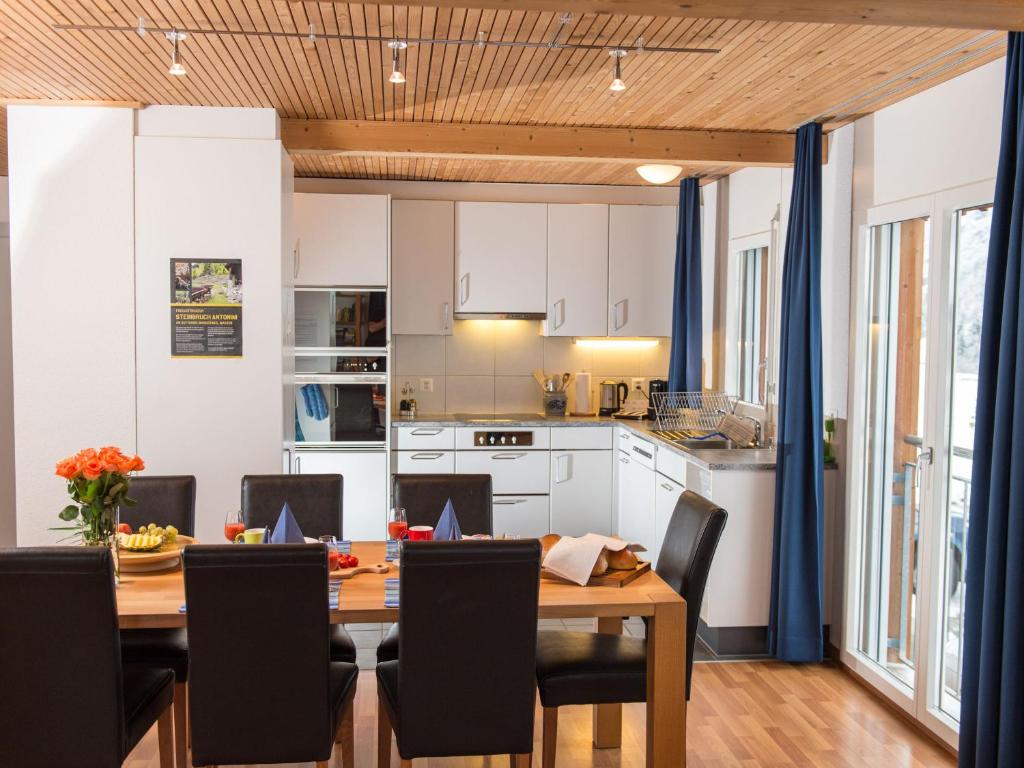 Kuchyň nebo kuchyňský kout v ubytování Ferienwohnung Gästehaus Fürlauwi