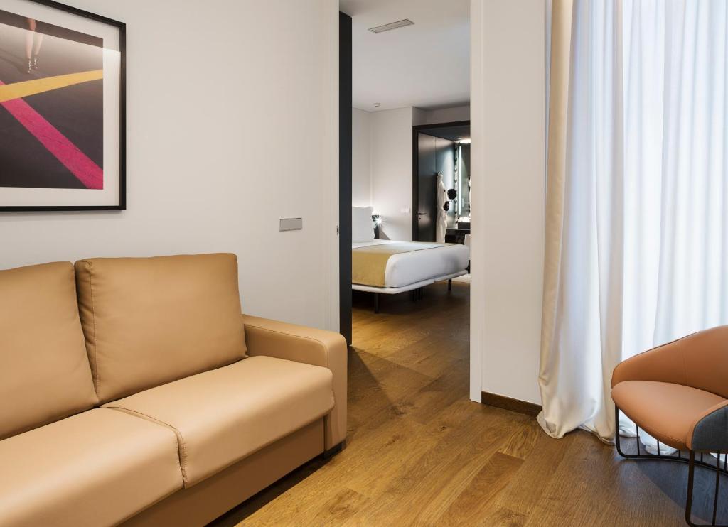 One Shot Mercat - Resim 17