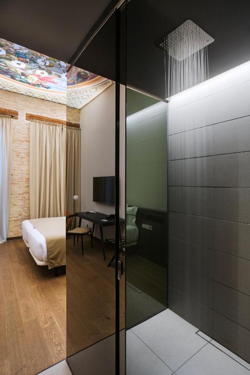 One Shot Mercat - Resim 14