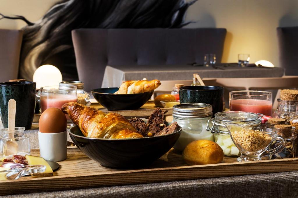 One Shot Mercat - Resim 15