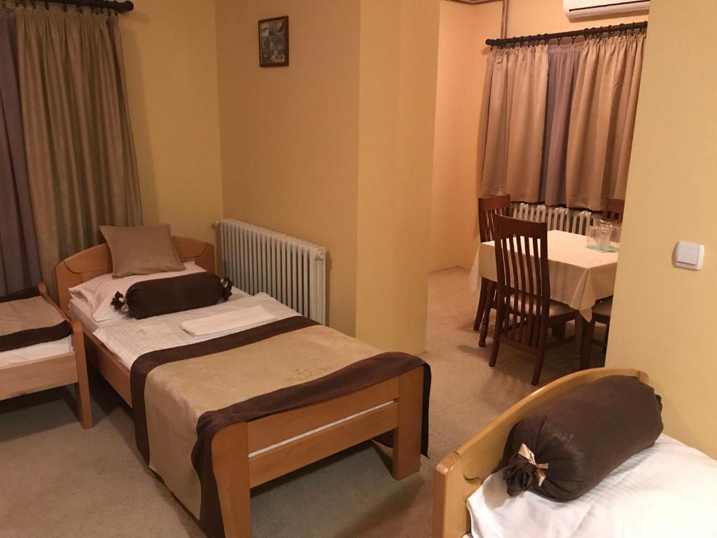 Hotel Dva Goluba - Triple Room