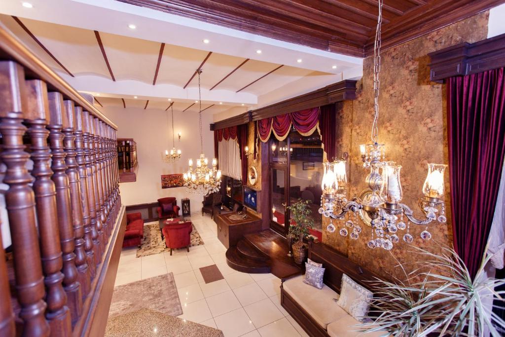 Posezení v ubytování Tahir Aga Konagi Hotel