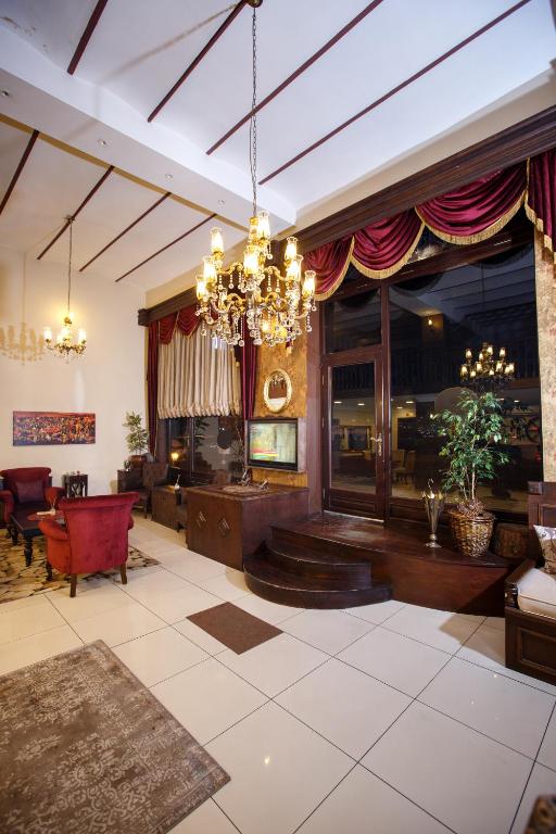 Posezení v ubytování Tahir Aga Konagi Hotel