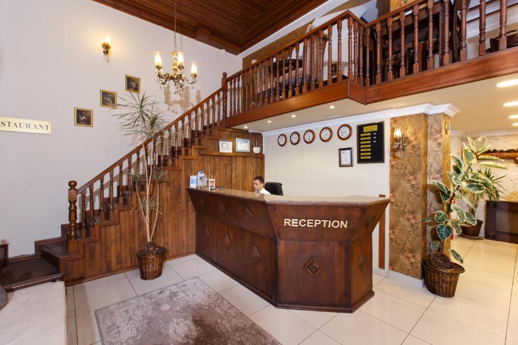 Vstupní hala nebo recepce v ubytování Tahir Aga Konagi Hotel