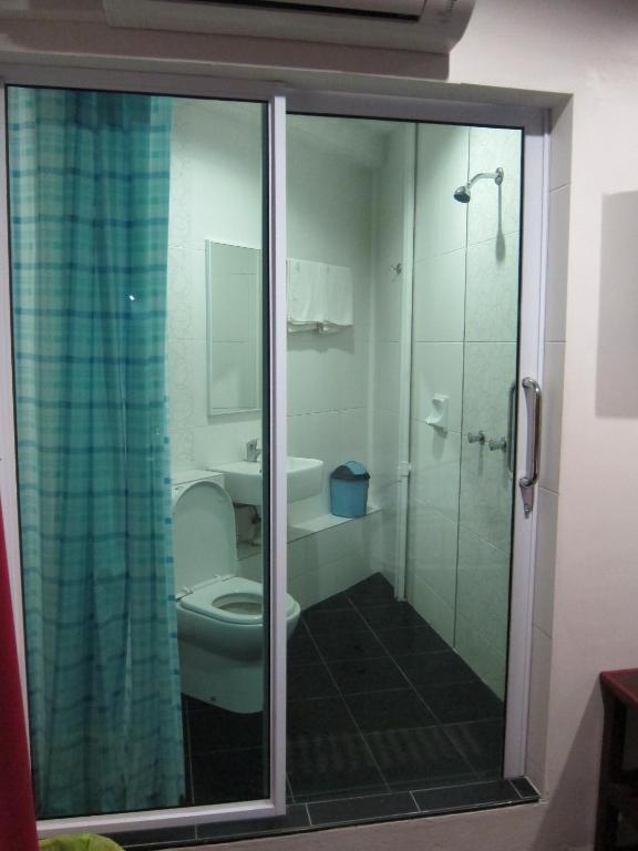 Koupelna v ubytování Oriental Inn