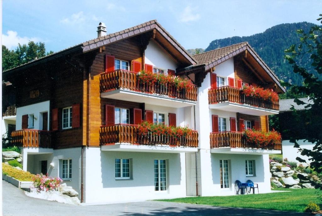 Nespecifikovaný výhled na hory nebo výhled na hory při pohledu z apartmánu