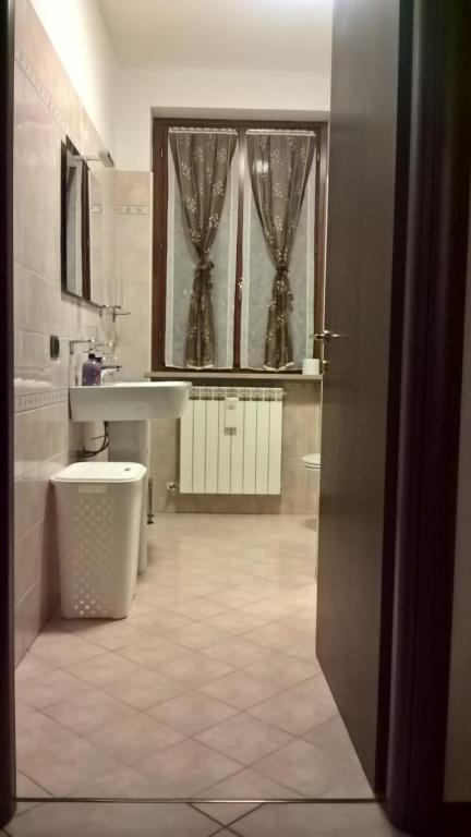 Koupelna v ubytování ACERO ROSSO B&B in Franciacorta
