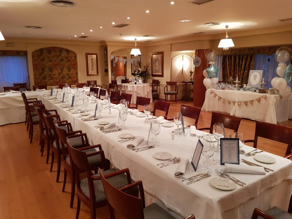 Restaurace v ubytování Hotel Alhama