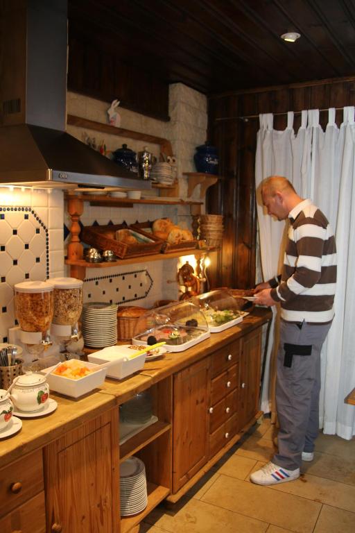 Kuchyň nebo kuchyňský kout v ubytování Landhotel Gasthof Stern