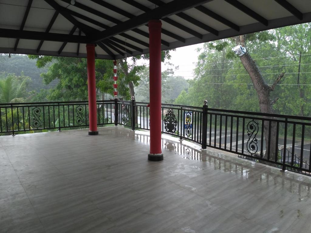 Peacock Villa Resort - 4