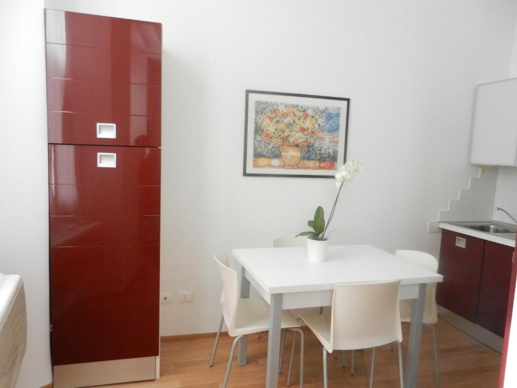 A kitchen or kitchenette at Central Guesthouse