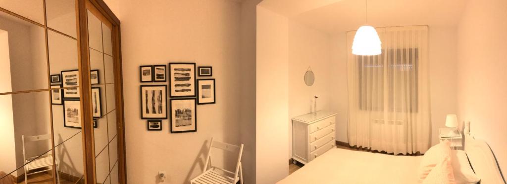 Koupelna v ubytování Casa de Las Flores - Apartamento con jardín privado frente a la Playa de Comillas