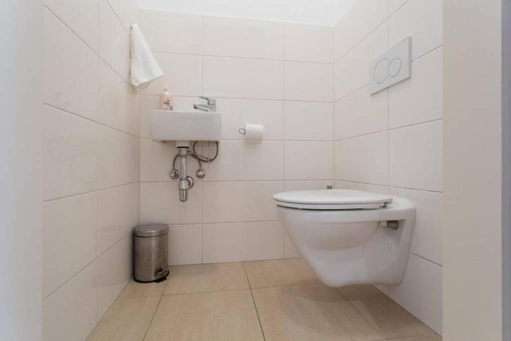 Spacious Vienna Central Station Residence - 16