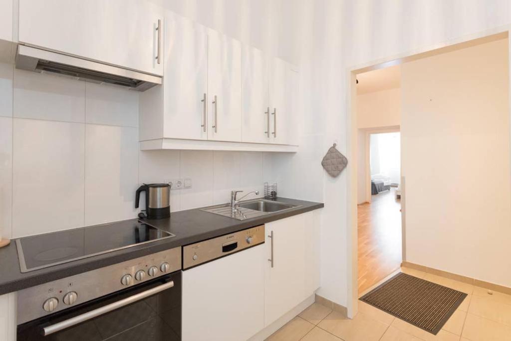 Spacious Vienna Central Station Residence - 11