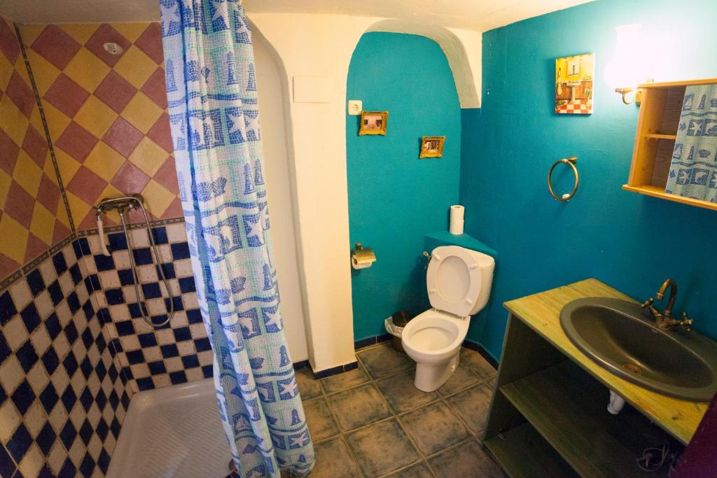 A bathroom at La Fuente de Arnedillo