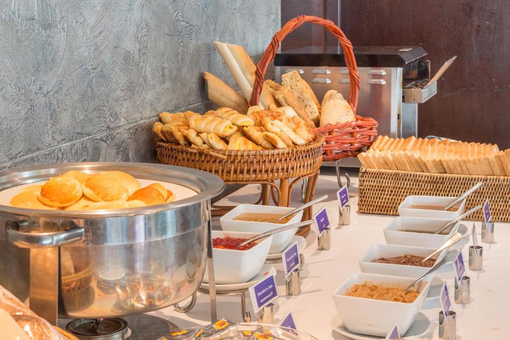 Sora Resort & Suites Sukhumvit - Resim 30