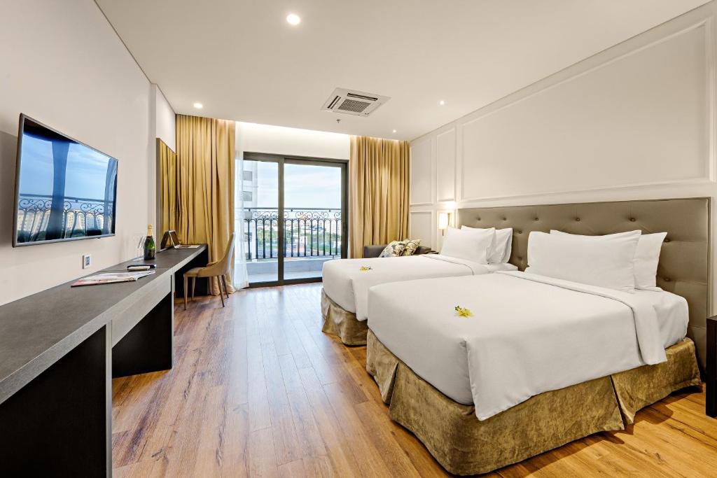 Phòng Deluxe 2 Giường Đơn Nhìn Ra Thành Phố Có Ban Công