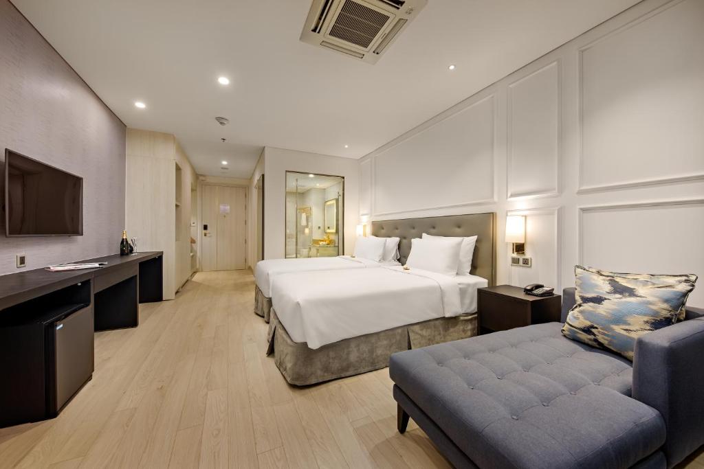 Phòng Deluxe 2 Giường Đơn Nhìn Ra Thành Phố Có Ban Công