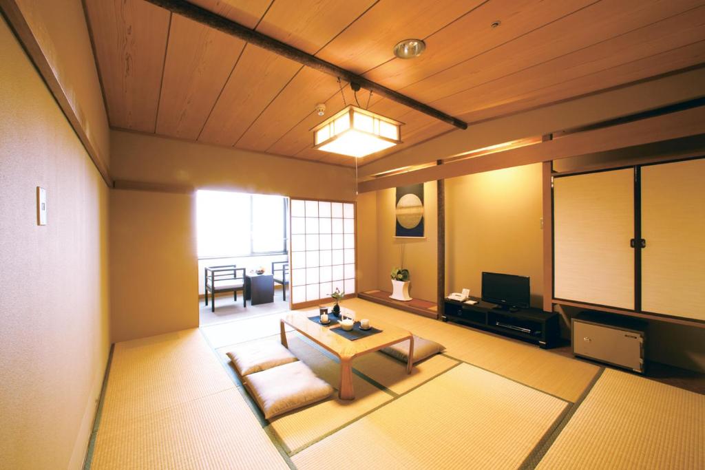 Posezení v ubytování Sundance Resort Atami