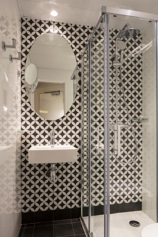 Nouvel Hôtel Eiffel - Resim 41