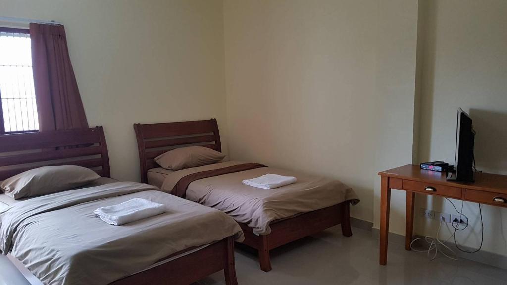Wattana House - Twin Room