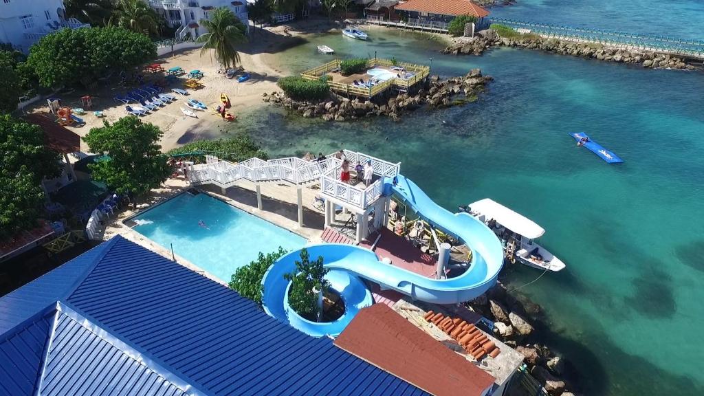 Bassein majutusasutuses Franklyn D Resort & Spa All Inclusive või selle lähedal